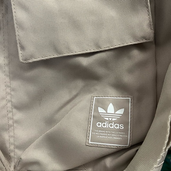 ADIDAS tan tote bag - Picture 2 of 7
